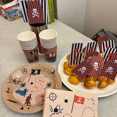 2 Cake et 12 Cupcake toppers voiles de bateau - Pirates