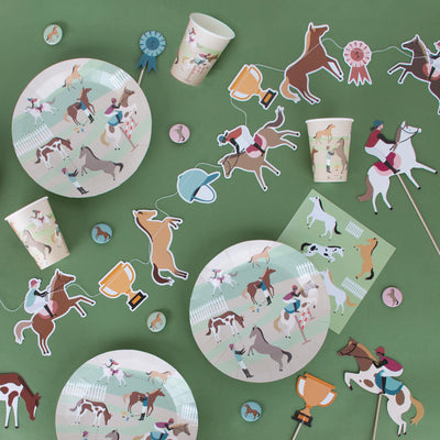 8 Assiettes en carton - Chevaux